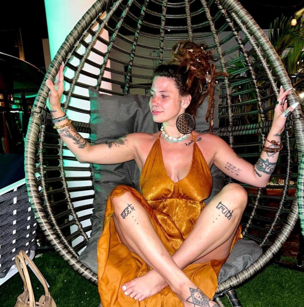 Индивидуалка Алена фото № 2 в городе Тихвин