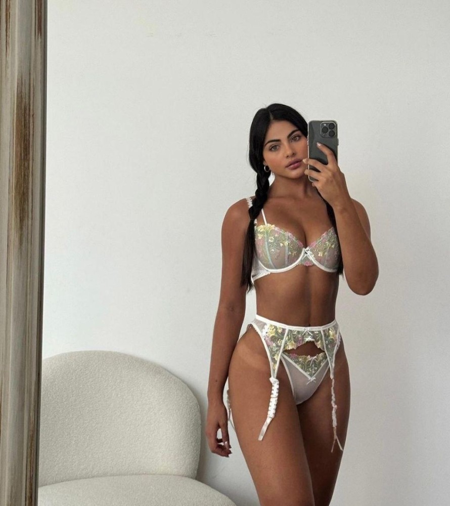 Индивидуалка Алина фото № 2 в городе Тихвин