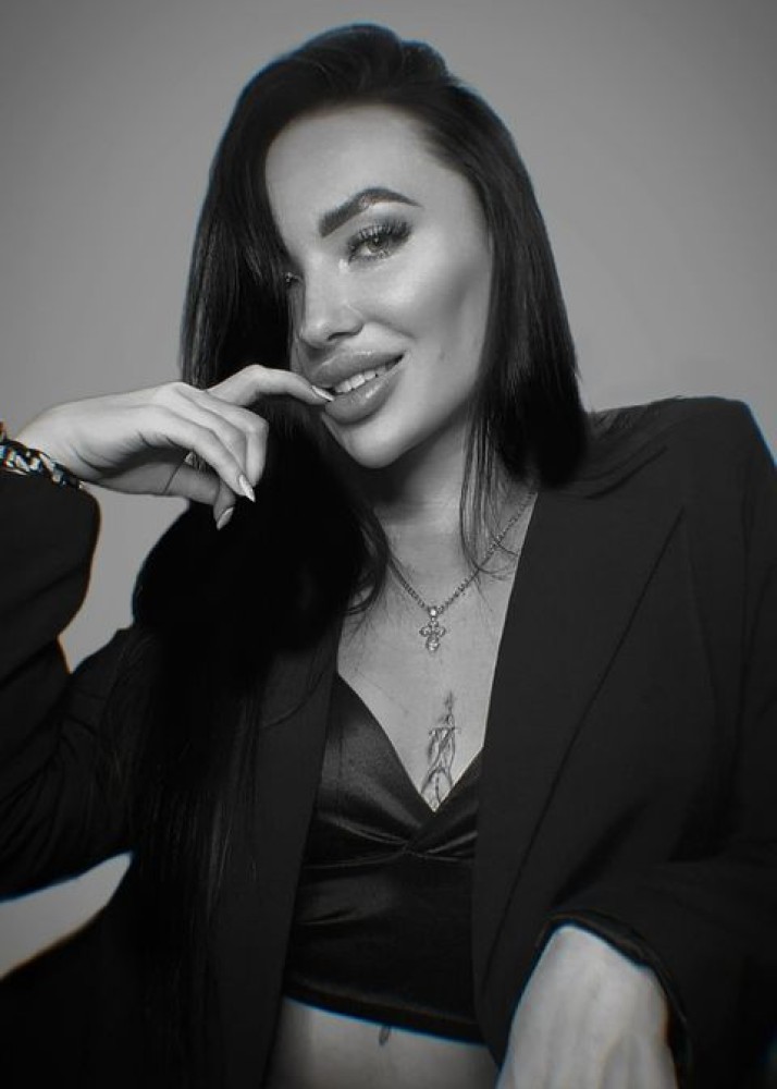 Индивидуалка Аделина главное фото в городе Тихвин 