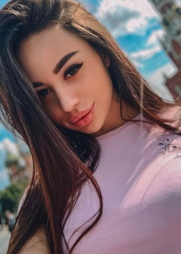 Алина, Г. Тихвин