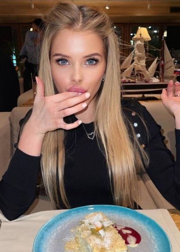 Нелли, Г. Тихвин